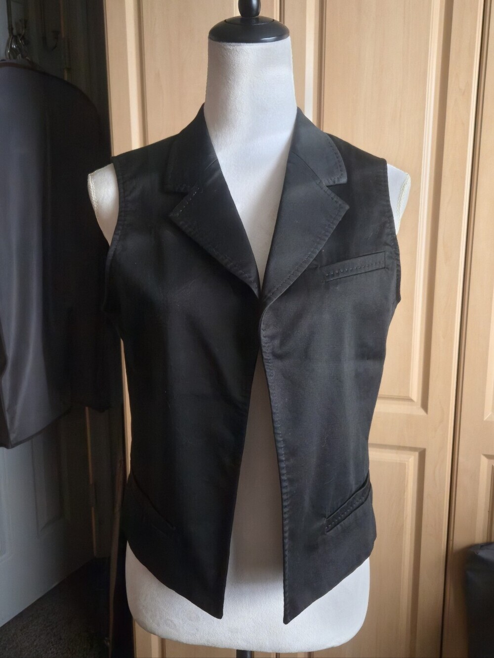 Chico's Women's Solid Black Collared Open Front Sleeveless Vest - Size 1